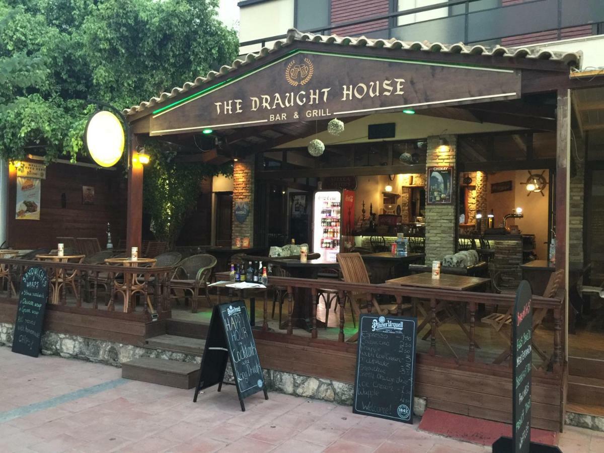 The Draught House Pub-Inn Malia  Exterior photo